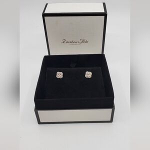 Davidson & Licht Clover 18K WG Natutal Diamond Stud.